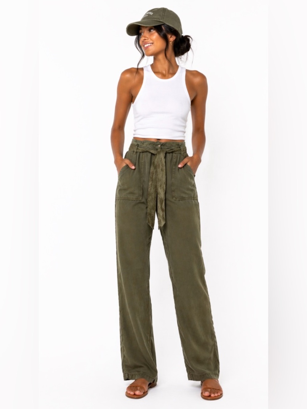 Treasure & Bond khaki green cargo style pants, women’s size 10. Never worn.
